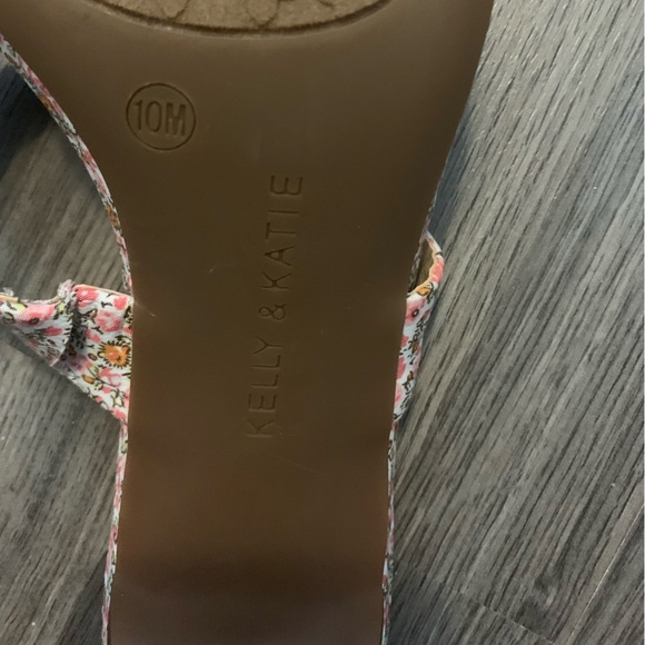 Kelly and Katie floral heels - Picture 6 of 7